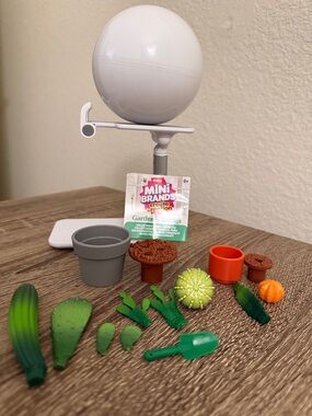 Mini Brands Garden Create -cactus With Succulent Plants
